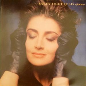 Sally Oldfield - Femme